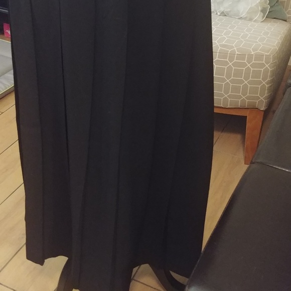 Classy Vintage Pleated Nordstrom Skirt - Picture 3 of 5